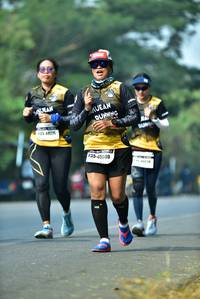 BIB: 135, 4775, 45500
                            <button type="button" onclick="openModal(10137290)" class="btn btn-primary btn-sm float-right btn-popup" data-toggle="modal" data-target=".modal-high-quality">
                        <i class="fas fa-shopping-cart"></i> Add to Cart
                    </button>
                                            <button type="button" onclick="isThisMe(10137290, true)" class="btn btn-success btn-sm float-right btn-popup btn-isme hidden" data-toggle="tooltip" data-placement="bottom" title="นี่คือรูปของคุณใช่ไหม คลิกที่นี่เพื่อเอาเข้าอัลบั้ม">
                        <i class="fas fa-plus"></i> Add to album
                    </button>
                    <button type="button" onclick="isThisMe(10137290, false)" class="btn btn-warning btn-sm float-right btn-popup btn-isnotme hidden">
                        <i class="fas fa-ban"></i> Remove from album
                    </button>